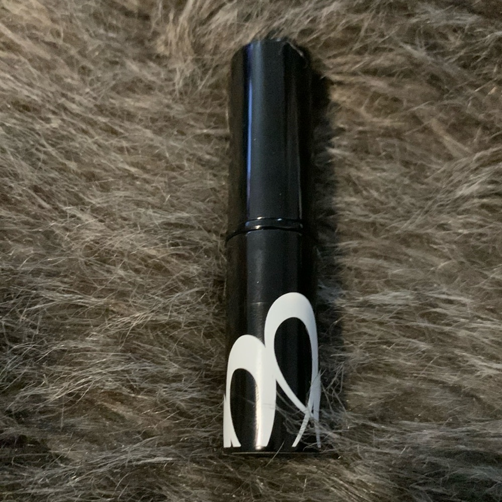 New benefit lipstick 💄